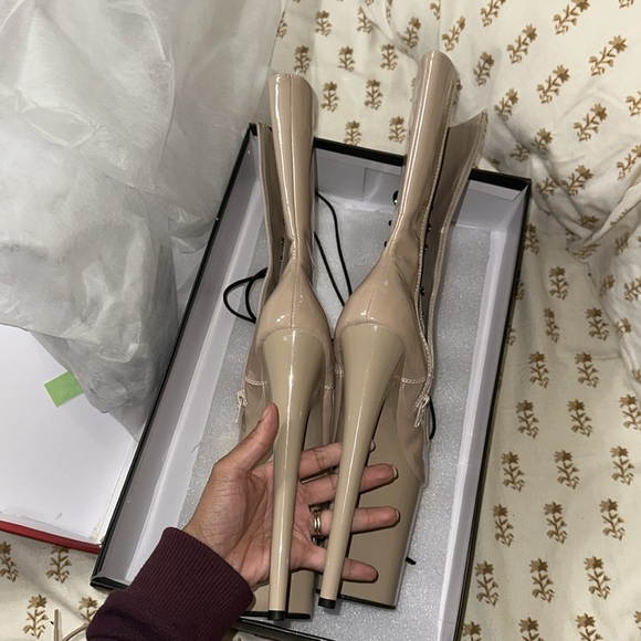 Pleaser: Nude patent leather calf height boot - Picture 5 of 10